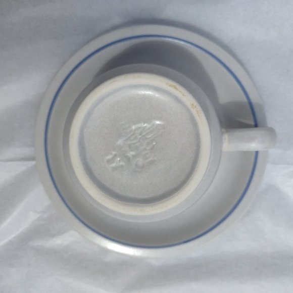 Vintage Pfaltzgraff Yorktowne Cup and Saucer - Picture 3 of 6